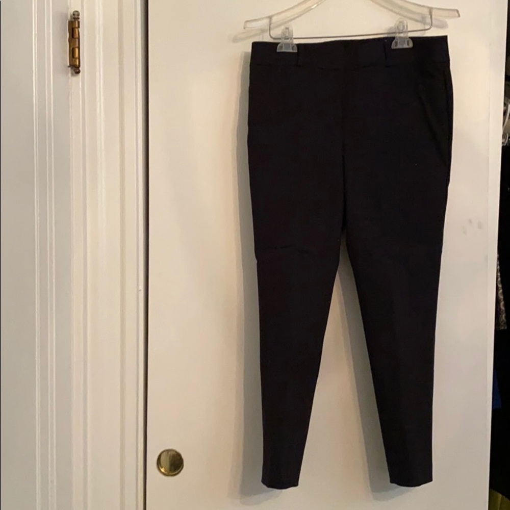 Brand new size 8p Loft Marisa Skinny In black
